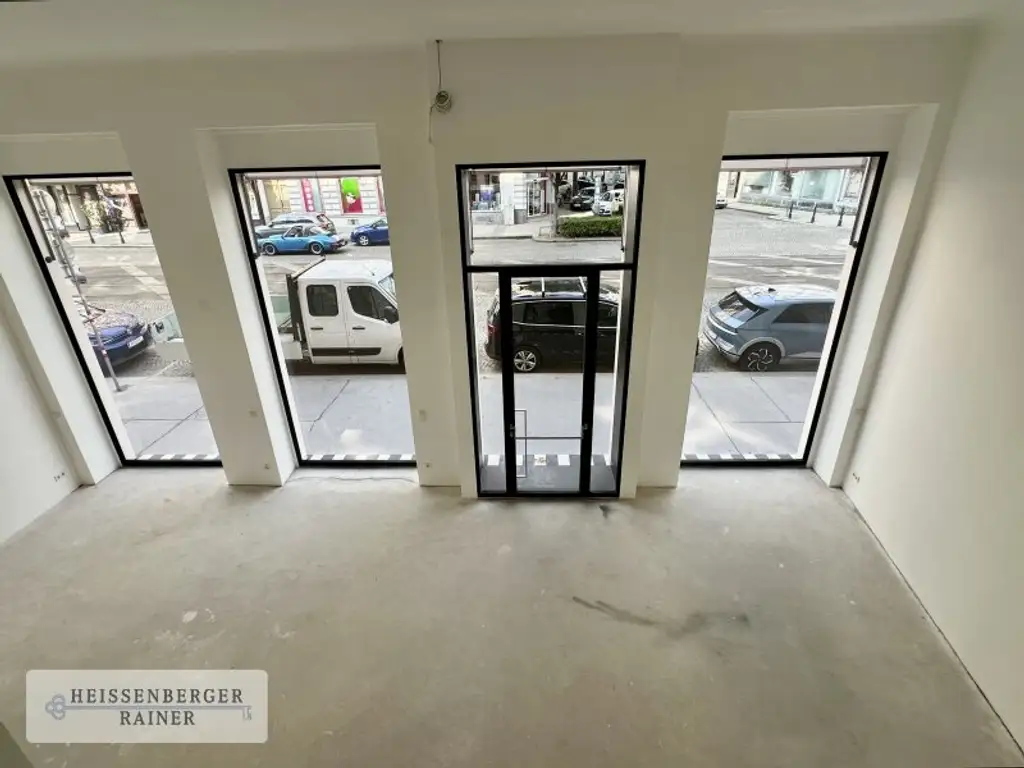 BOUTIQUE RETAIL SPACE /// BESTLAGE IM SERVITENVIERTEL