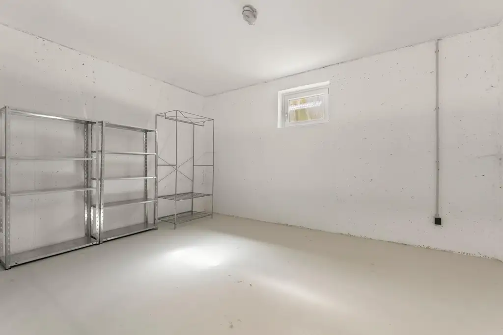 Für Anleger und Eigennutzer: Seenahe, moderne Wohnung mit Terrasse