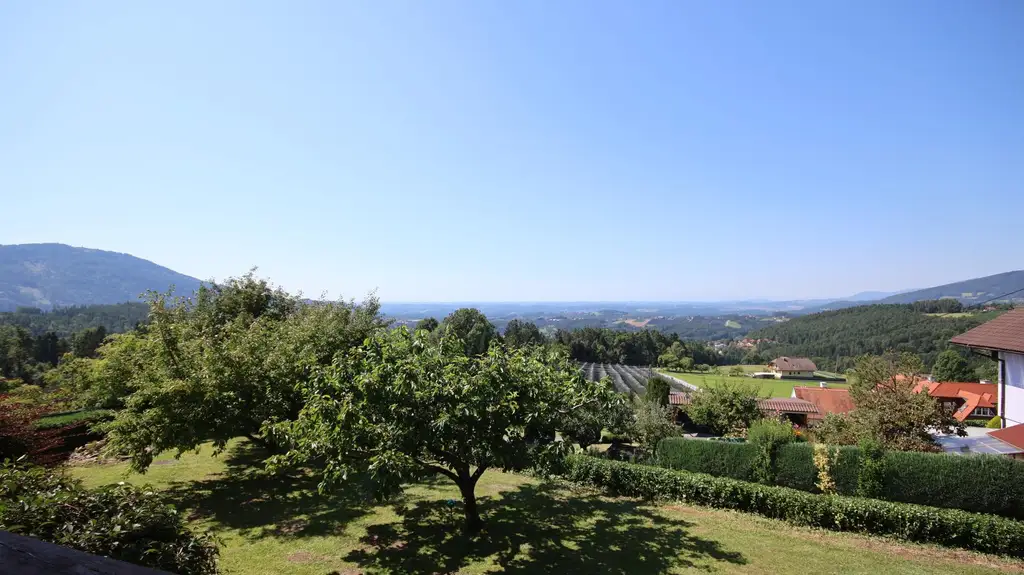 Wohnen wo andere Urlaub machen - Haus mit Traumaussicht nahe Stubenbergsee