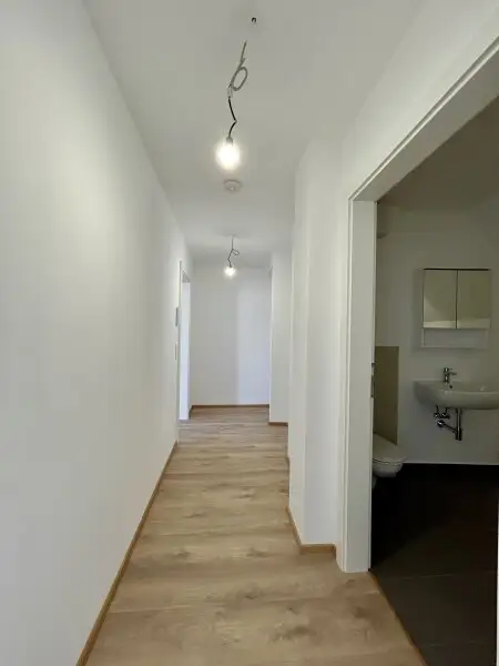 Luxuriöse Dachgeschoßwohnung in Klosterneuburg: Erstbezug mit Terrasse und Klimaanlage!
