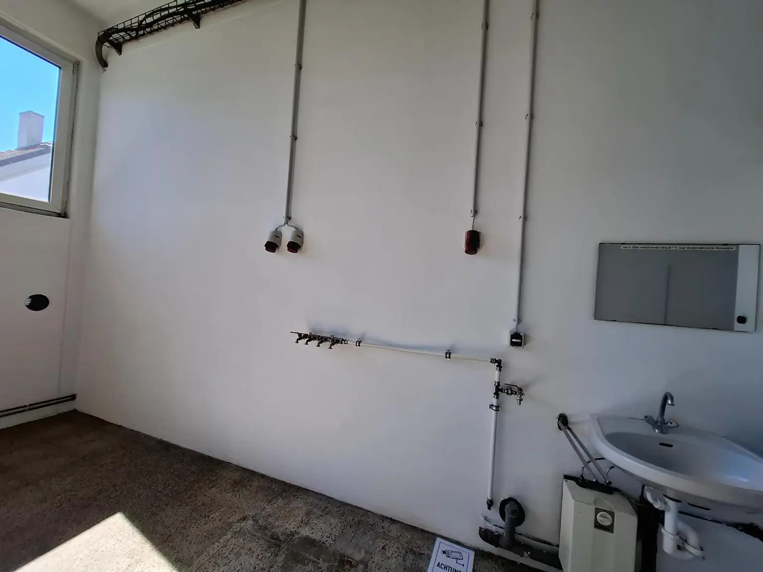 Anschlüsse im Lager1