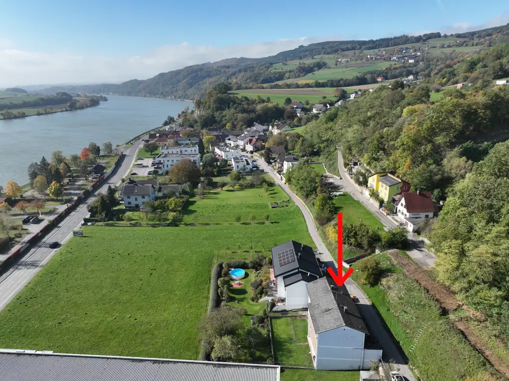 Haus mit 2 Einheiten und Donaublick
