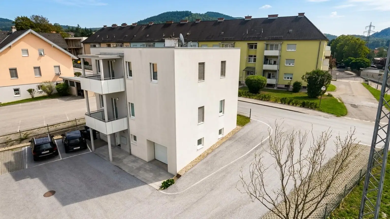 Haus mit 3 Wohnungen