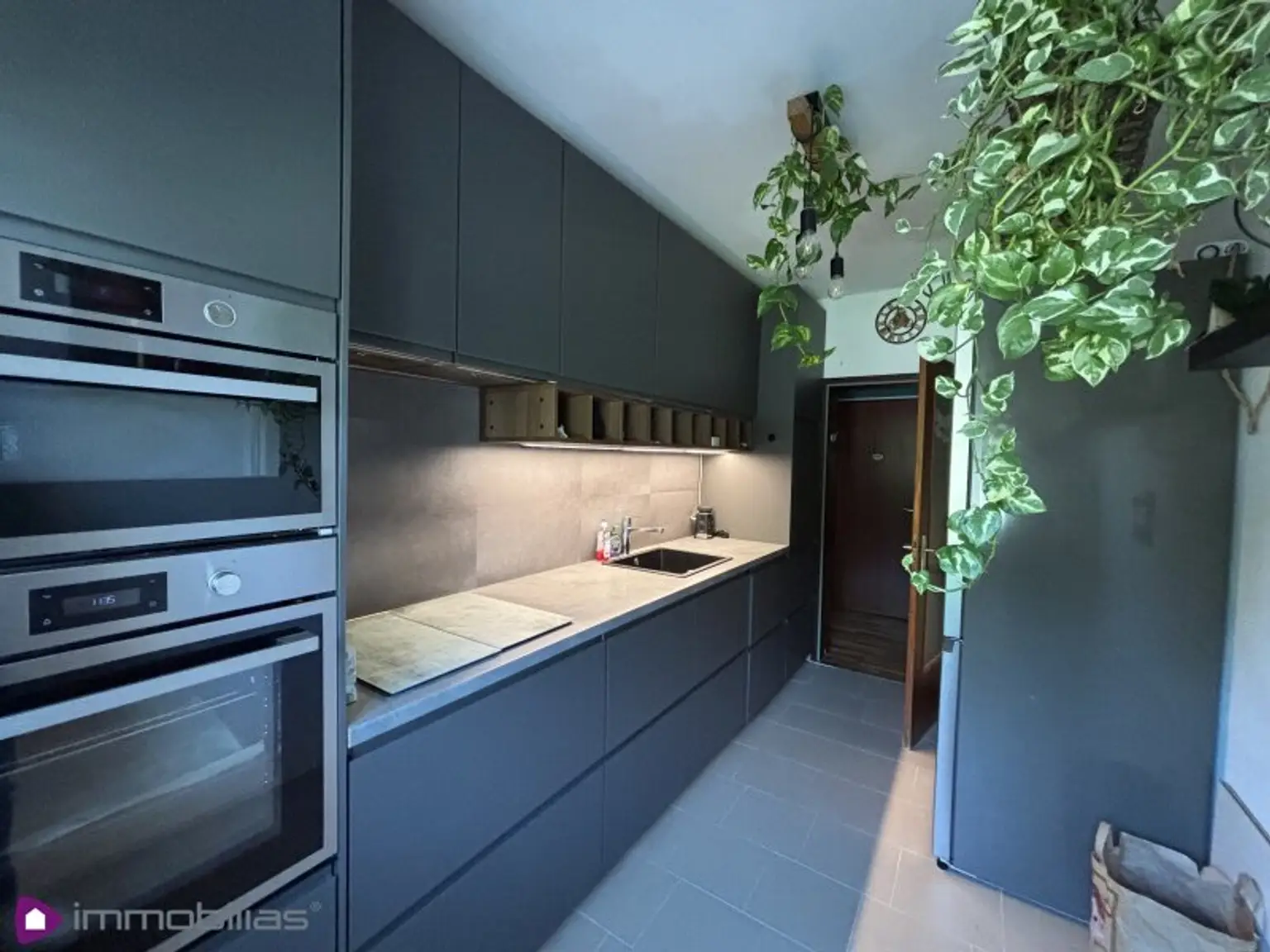 Charmante 3-Zimmer-Wohnung mit Gemeinschaftsgarten und Parkplatz im Herzen von Gänserndorf