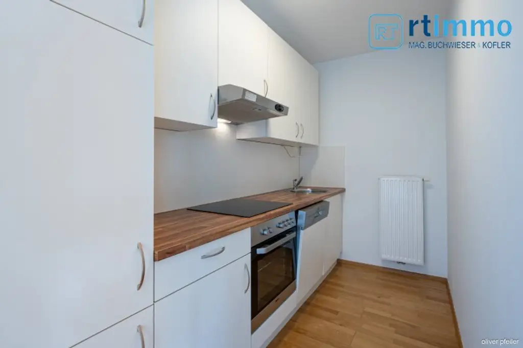 WOHLFÜHLWOHNUNG 3-ZIMMER DACHGESCHOSSWOHNUNG MIT KLIMAANLAGE und kleiner Terrasse