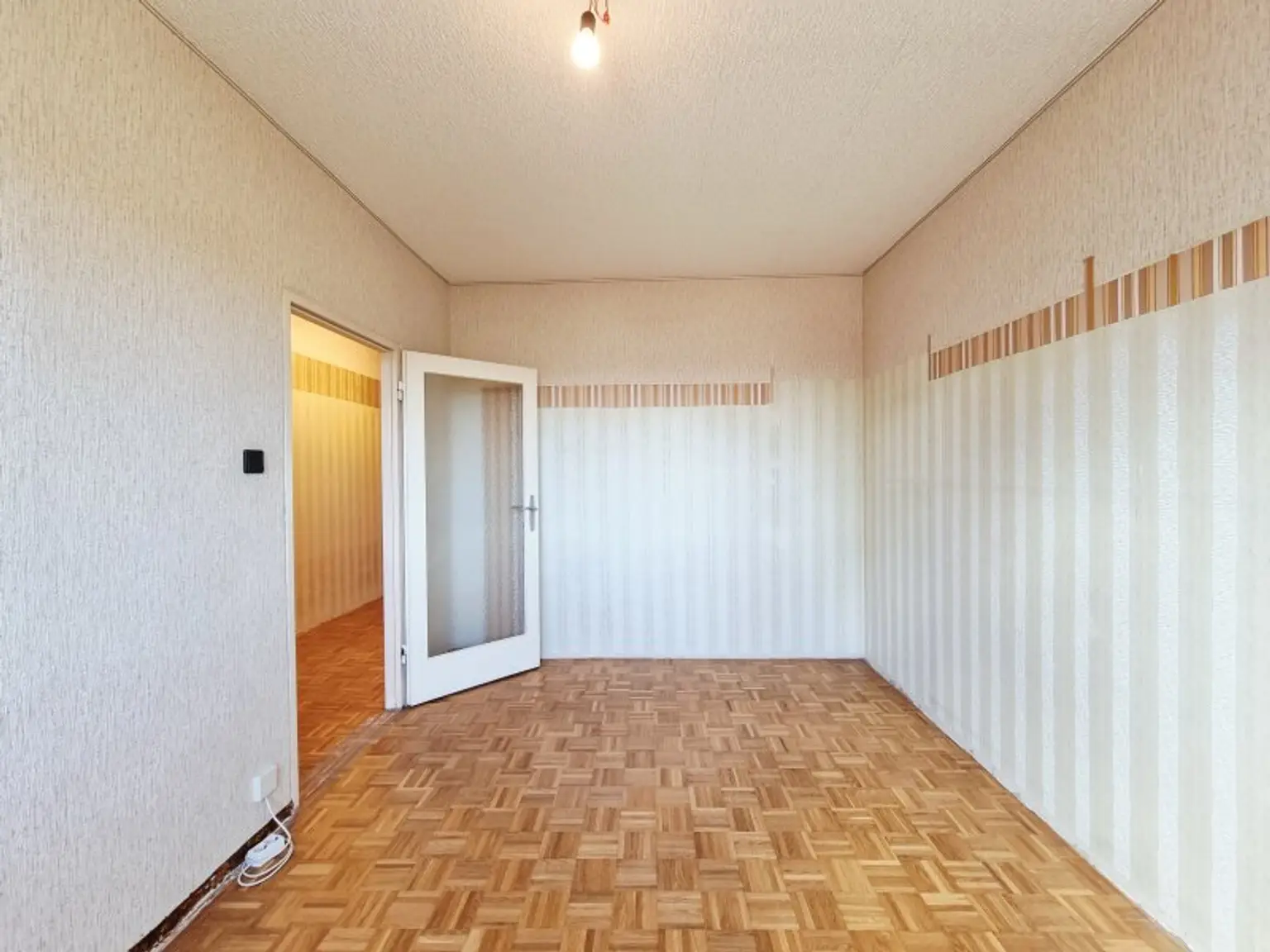 116 m², 4-Zimmerwohnung mit Loggia in Bestlage