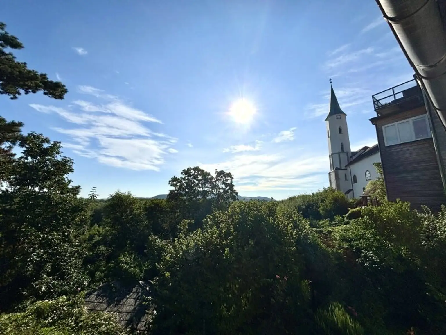 Einfamilienhaus mit historischem Hintergrund im Martinsviertel - unverbaubarer Panorama-Fernblick