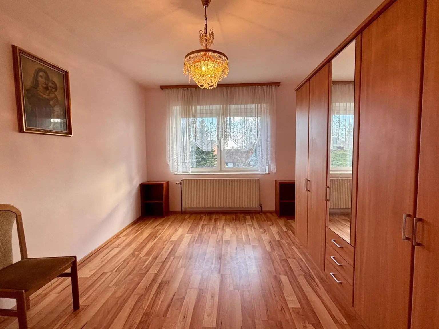 Schlafzimmer 1