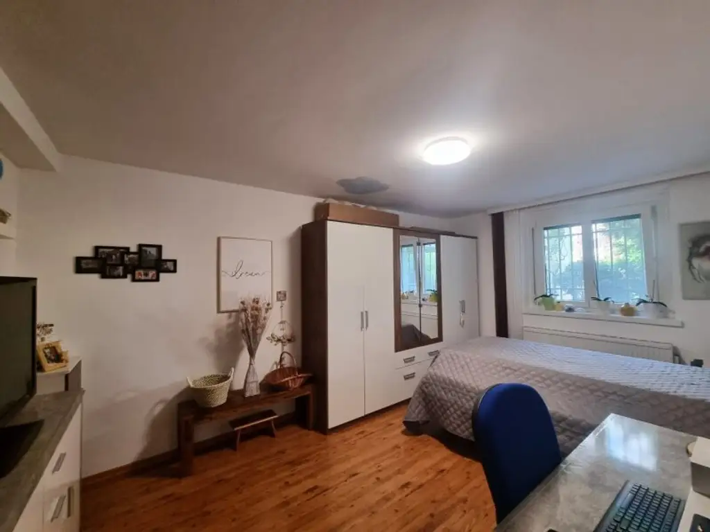 Bereit für den Einzug - Zentrale 3-Zimmer-Wohnung mit separater Küche - Ideal für Familien oder WGs!