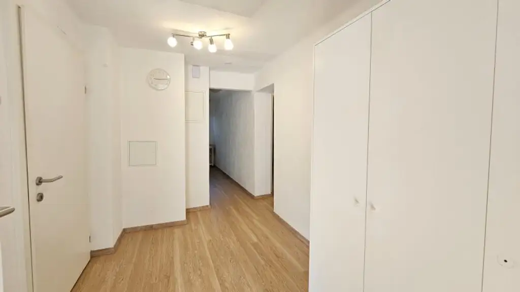 Mehrfamilienhaus mit schönem Grundstück. Zu Fuß zur Therme und zum Skilift - Bad Kleinkirchheim.