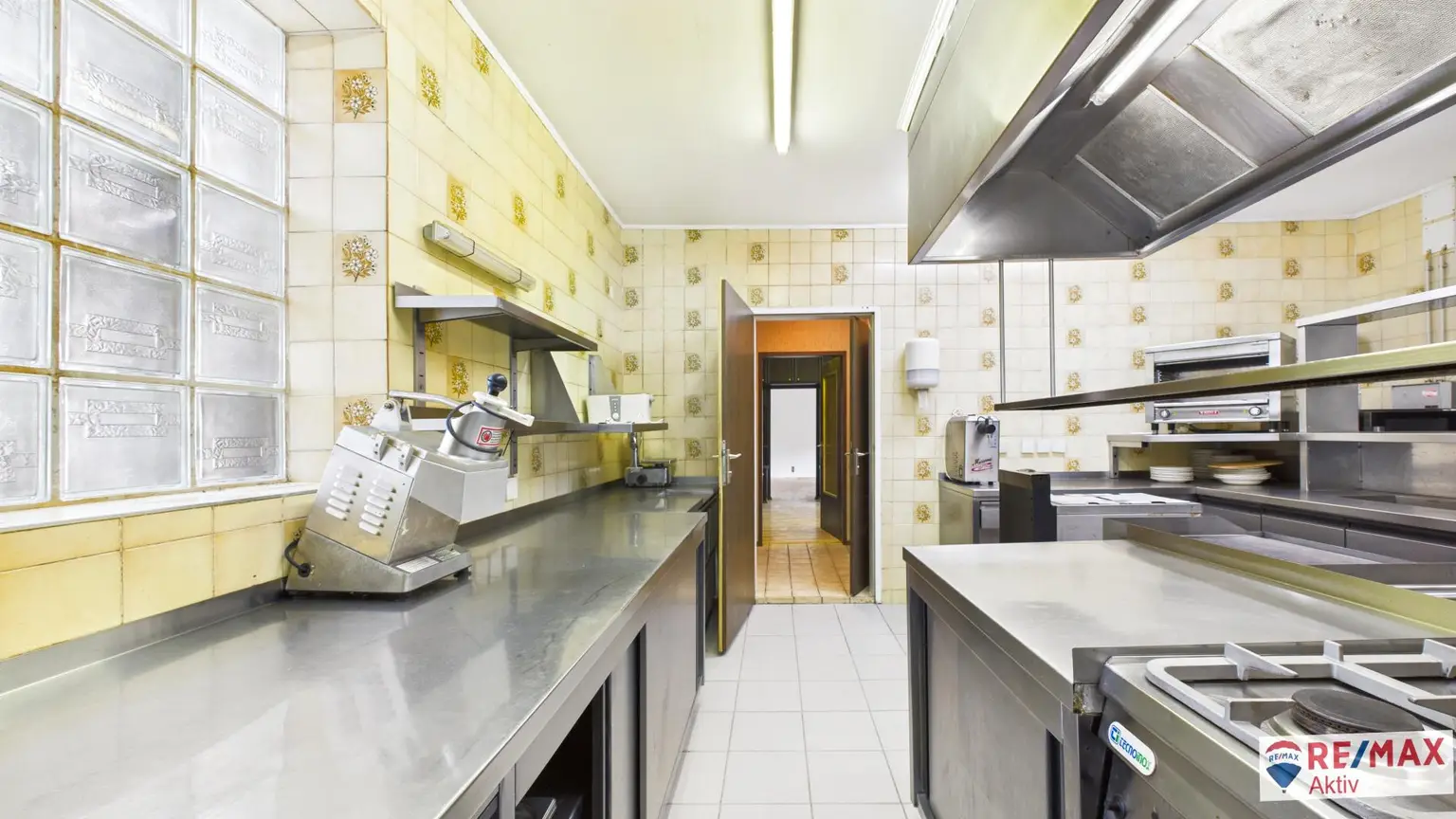 Voll ausgestattetes Gasthaus mit Wohnung in Angern an der March