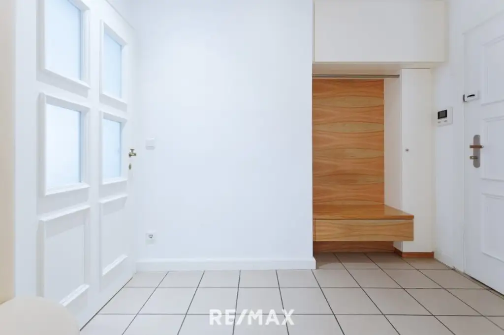 Lichtdurchflutete 2-Zimmer Wohnung im historischen Herzen Wiens