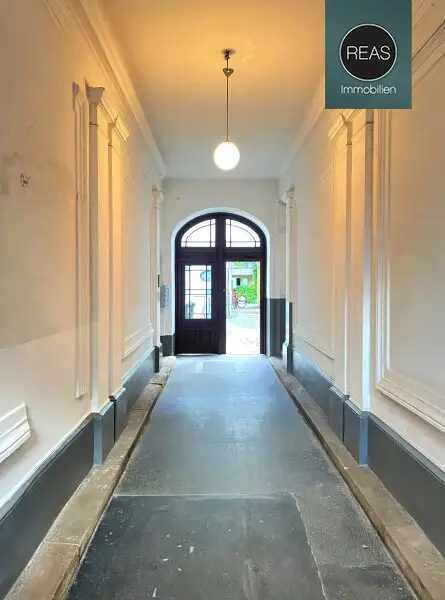 Büro mit Gartenblick und Erker in Bestlage neben dem Schubert-Museum! Gartennutzung inklusive!