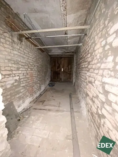 Große Werkstätte im 15. Bezirk