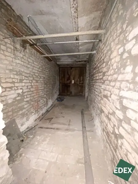 Große Werkstätte im 15. Bezirk