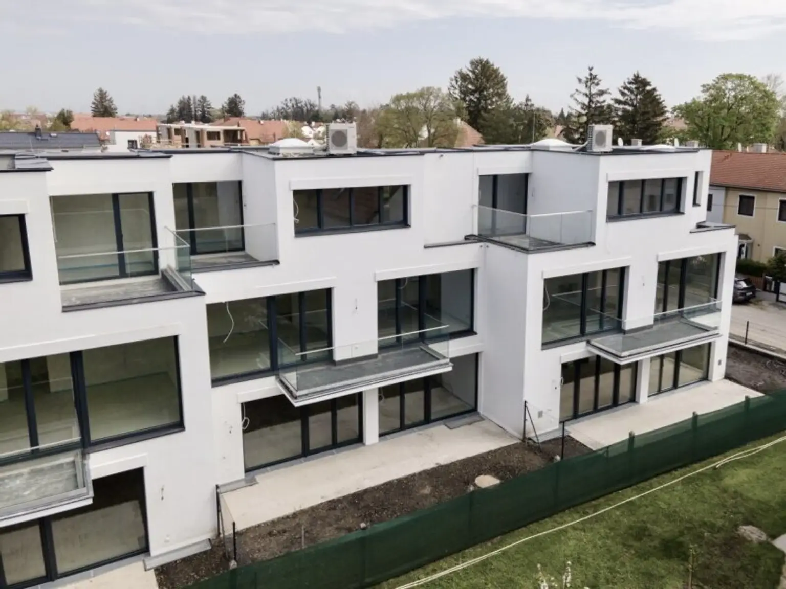 Exklusives Reihenhaus in Grünruhelage mit perfekter Raumaufteilung am Stadtrand Wiens