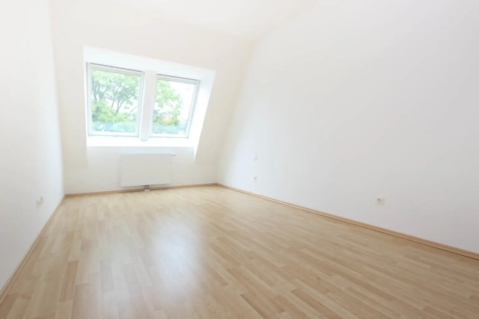 Perfekt für Zwei mit Balkon in Ruhelage!