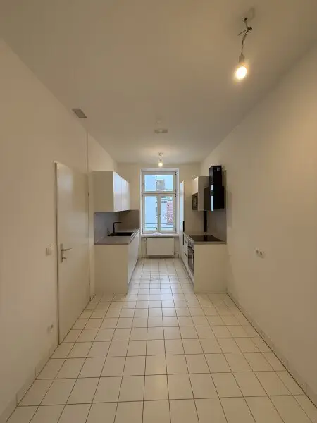 Großzügige 2-Zimmer Altbauwohnung nahe U1 Keplerplatz in ruhiger Lage zu vermieten!