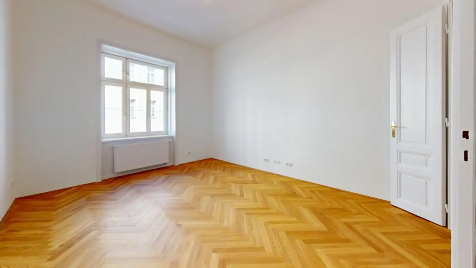 2 -Zimmer-Altbauwohnung - Sanierungsbedürftig