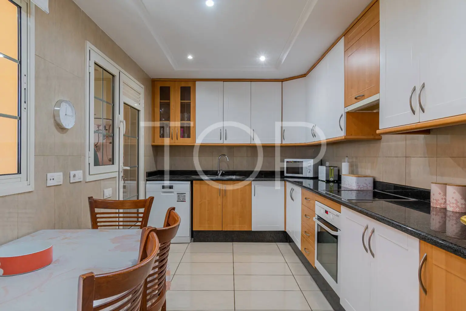 Apartment-El-Duque-xxx-Tenerife-4