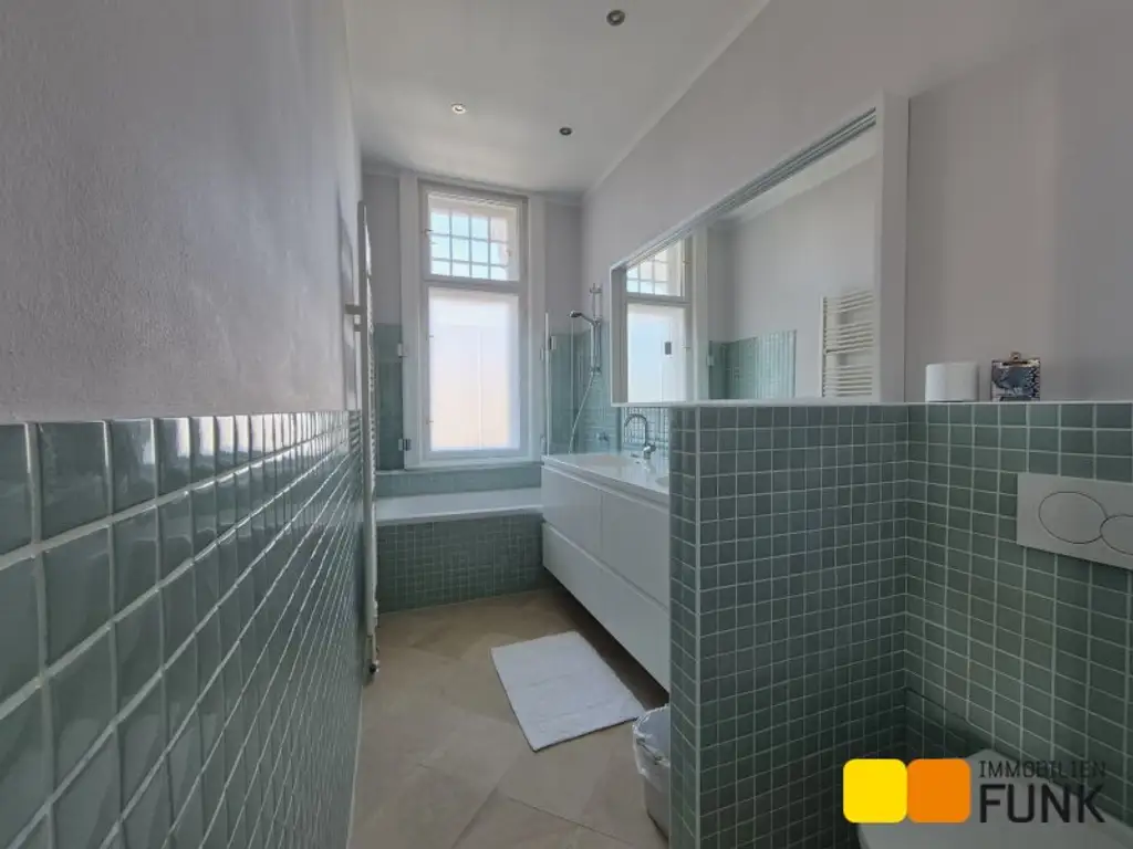 Herrschaftliche 5-Zimmerwohnung mit Balkon