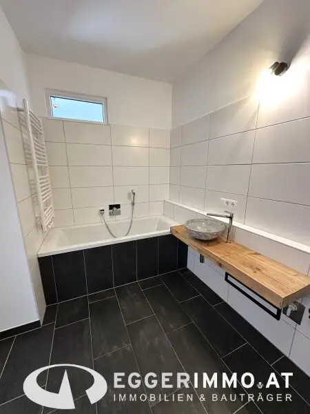 5700 Zell am See / Sonnengarten Limberg; Large family apartment: 92m² maisonette 4 room apartment with terrace, private garden, underground parking,