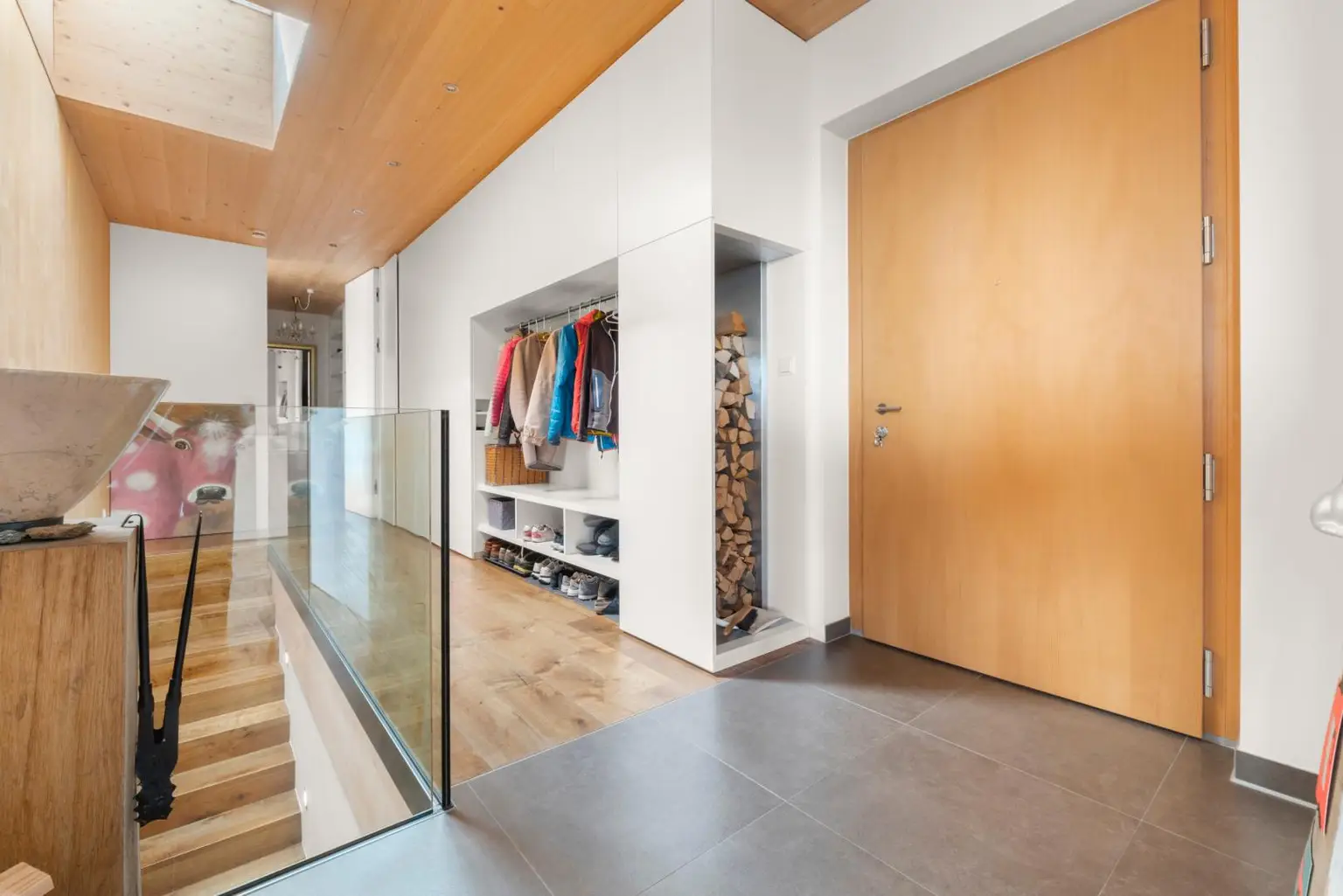 Eingangsbereich mit Garderobe