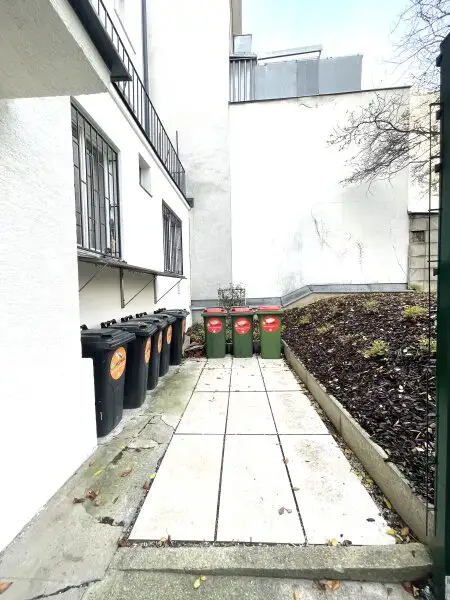 Rarität - Schöne 3-Zimmer-Altbauwohnung mit Balkon und Garten, im 18. Bezirk!