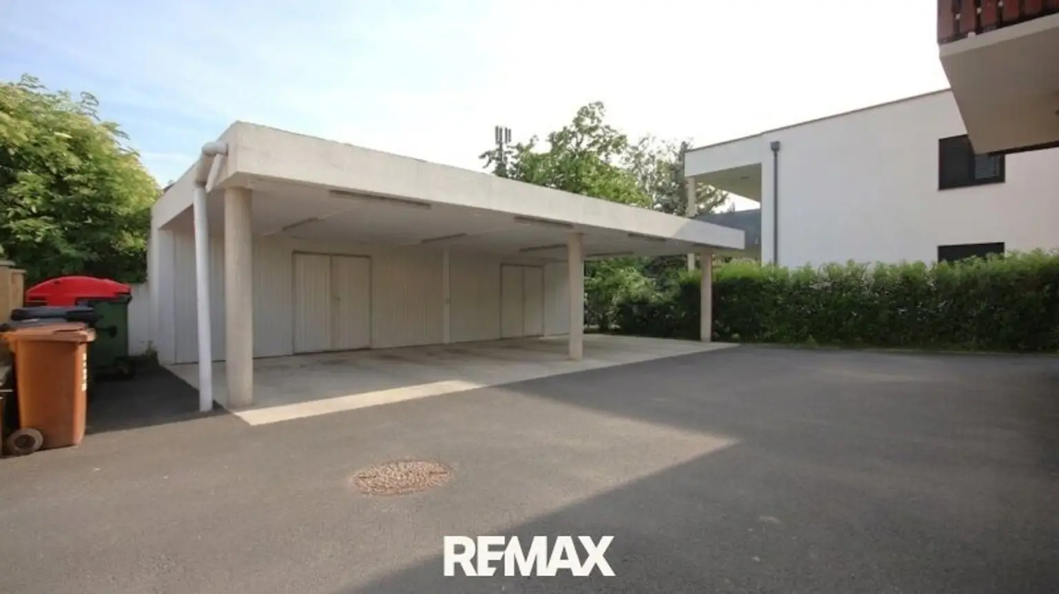 Carport und Kellerersatzräume