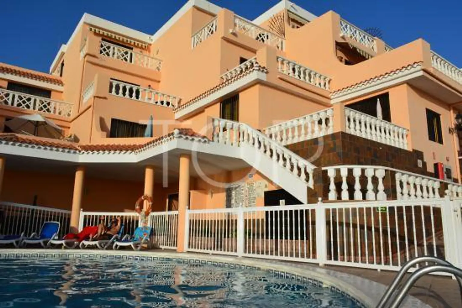 paradise-court-aparthotel