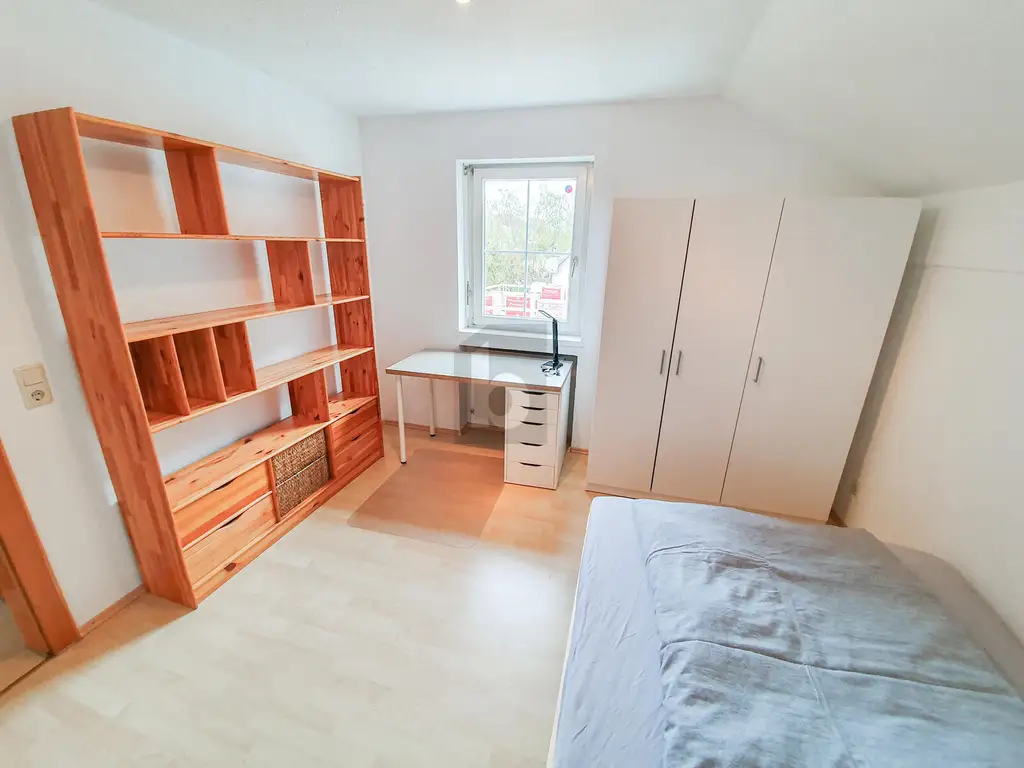 PREISHIT! IN TOP LAGE UND GRENZNÄHE MIT BALKON