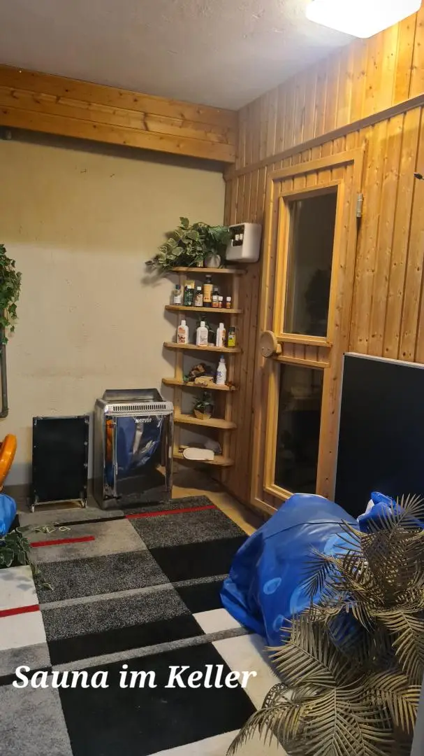 Modernisiertes Einfamilienhaus mit XXL Terrasse, Pool u.v.m.
