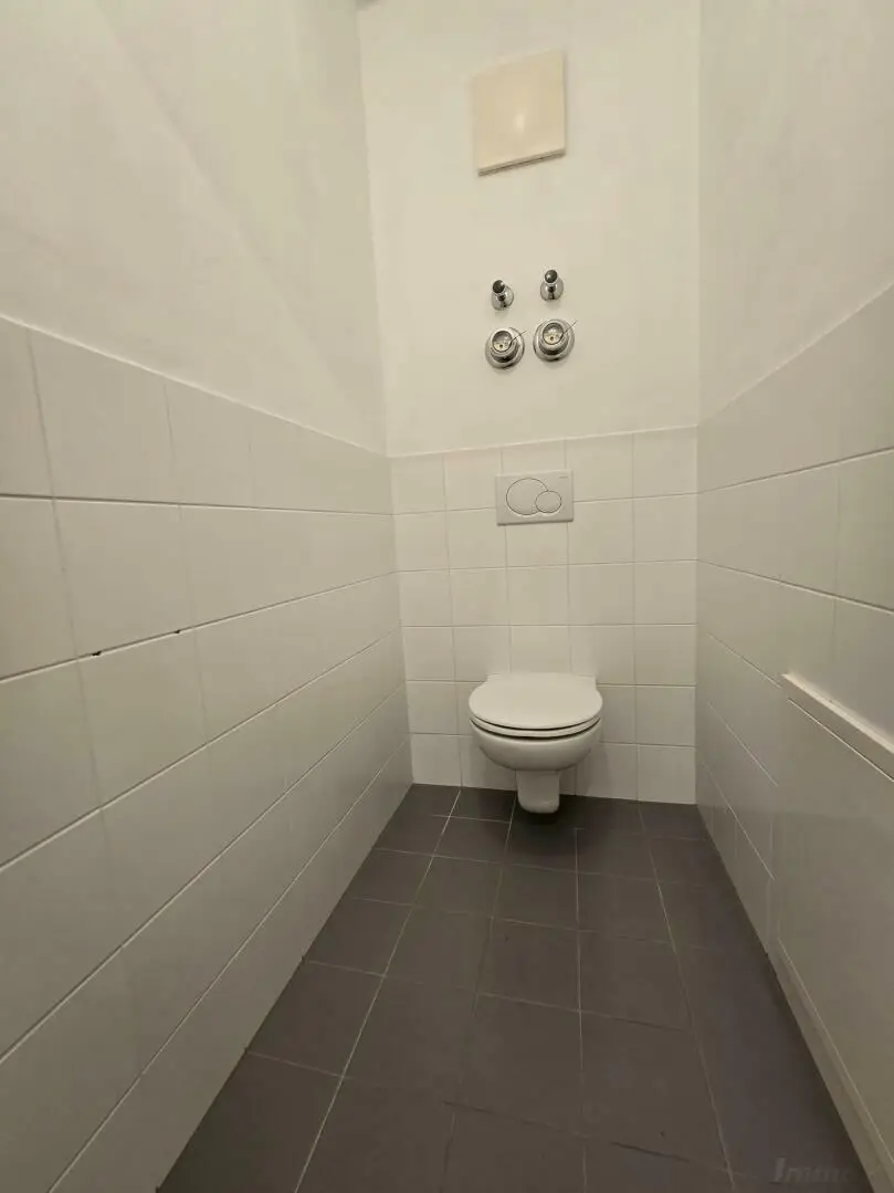 Neu sanierte und derzeit geförderte 2-Zimmerwohnung!