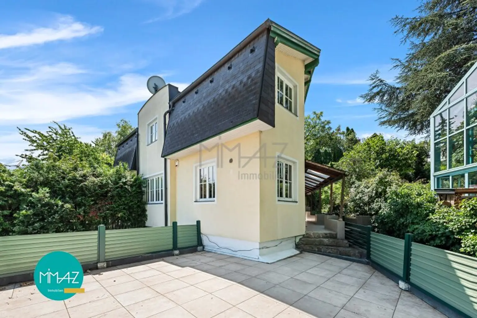 British Elegance in Vienna – A Home Like No Other! 5 rooms • 2 terraces • sauna • fitness room • garage! MOVE IN AND ENJOY!