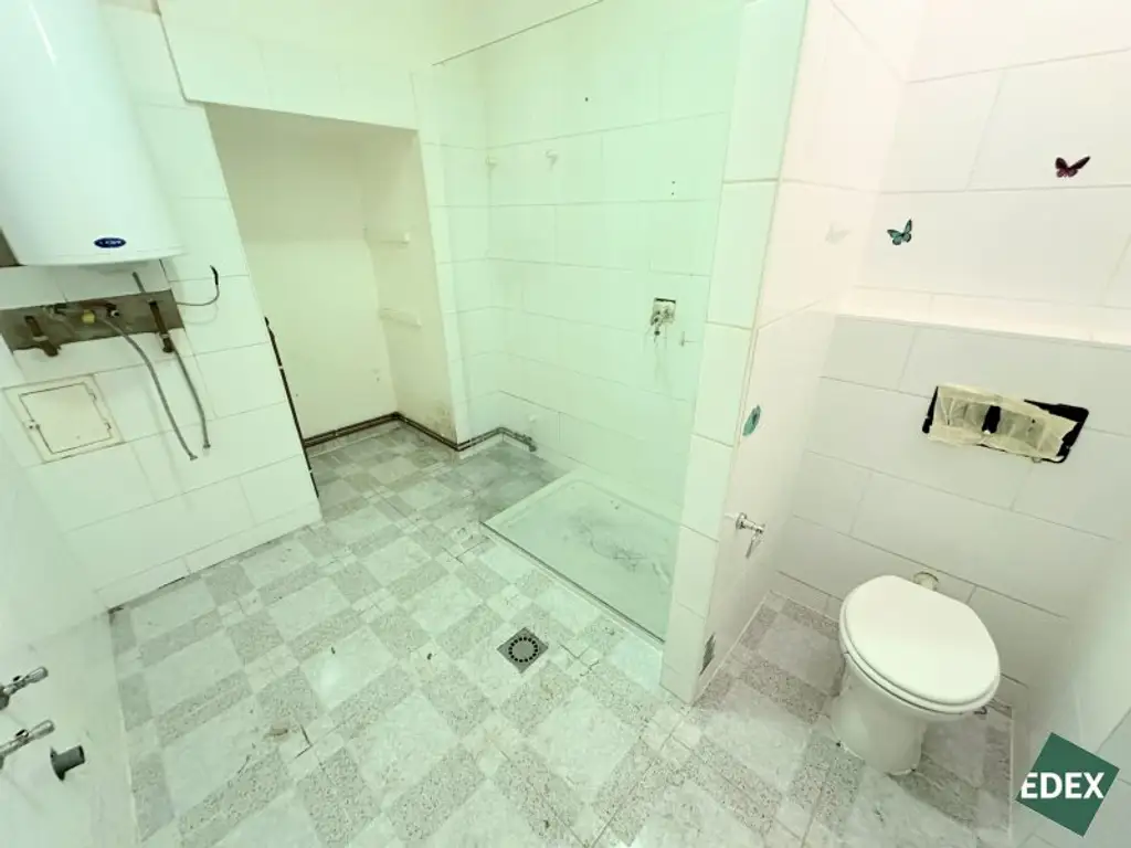 Anlegerobjekt nahe Augarten – 3-Zimmer-Altbau mit Entwicklungspotenzial