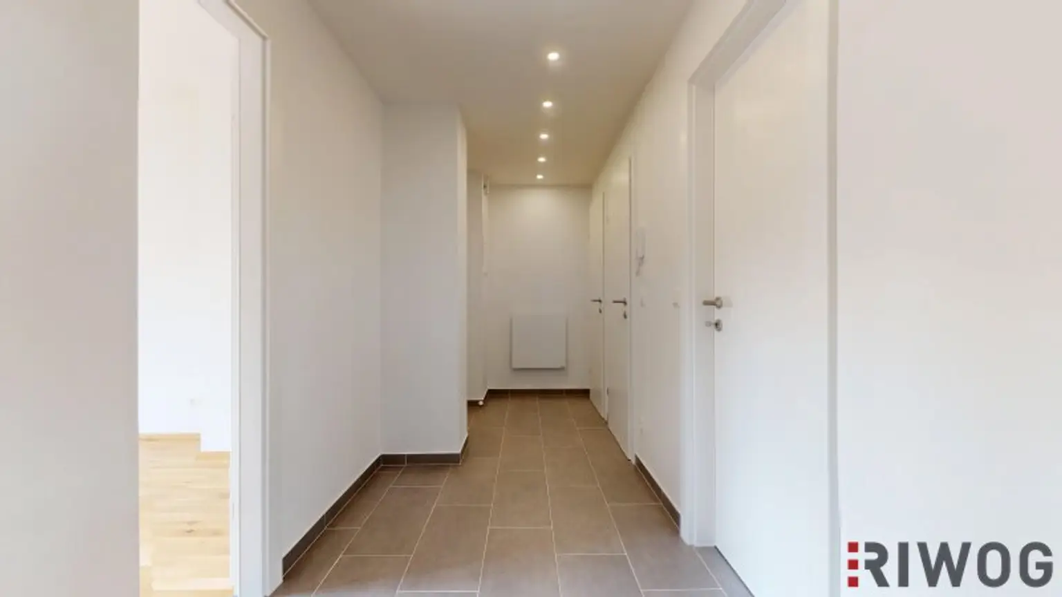 ERSTBEZUG nach Sanierung I 3-Zimmer Wohnung I Schöner Gemeinschaftsgarten I inkl. Tischler Küche mit Siemens Geräten