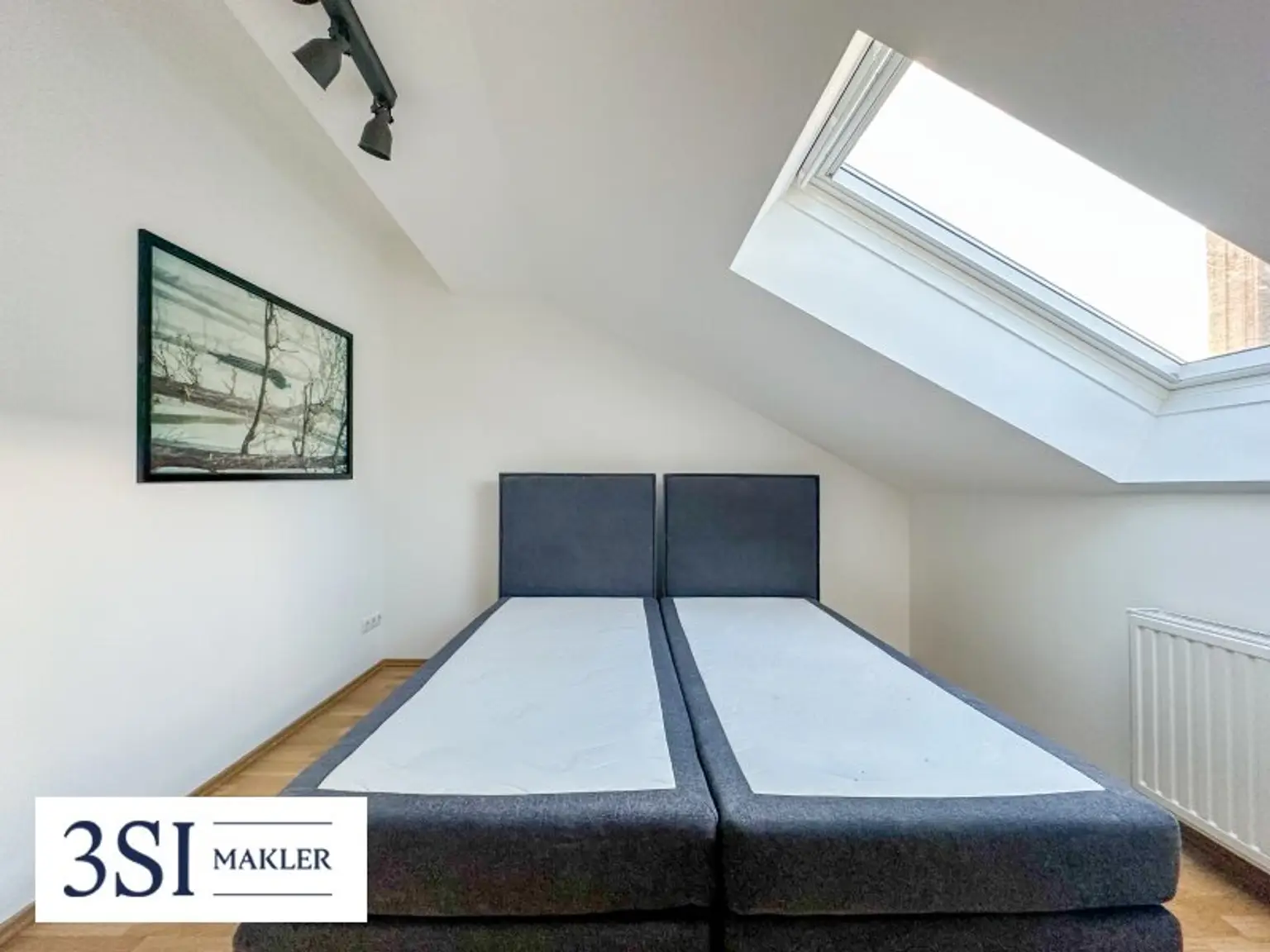 Loft-Feeling in Top-Lage des 16. Bezirks: Stilvolles Wohnen mit Sonnen-Terrasse in den Innenhof