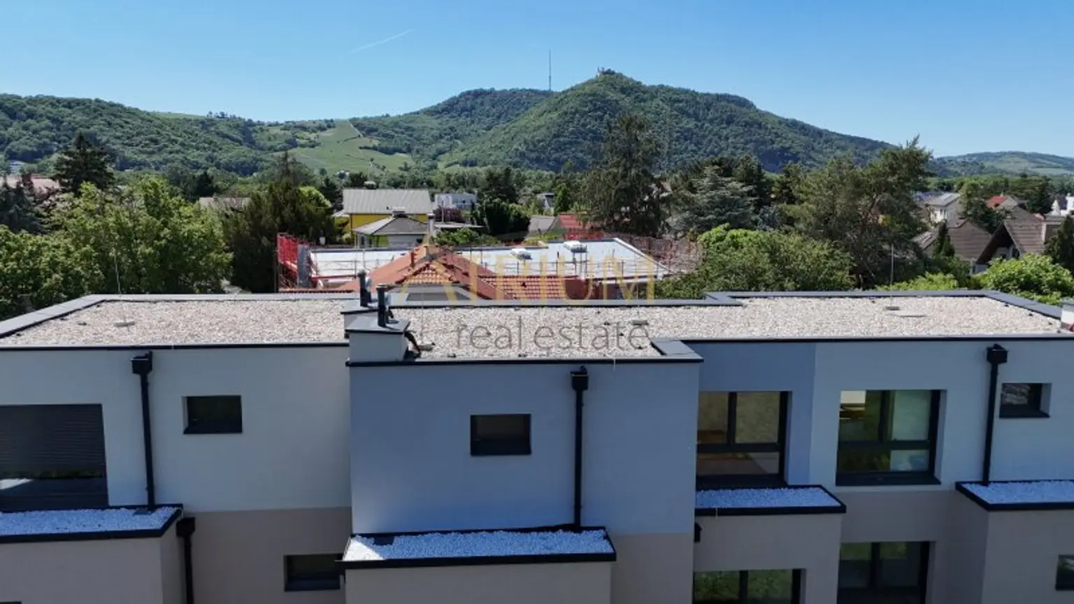 Reihenmittelhaus mit 5 Zimmer, Garten, 2 Terrassen – Erstbezug!