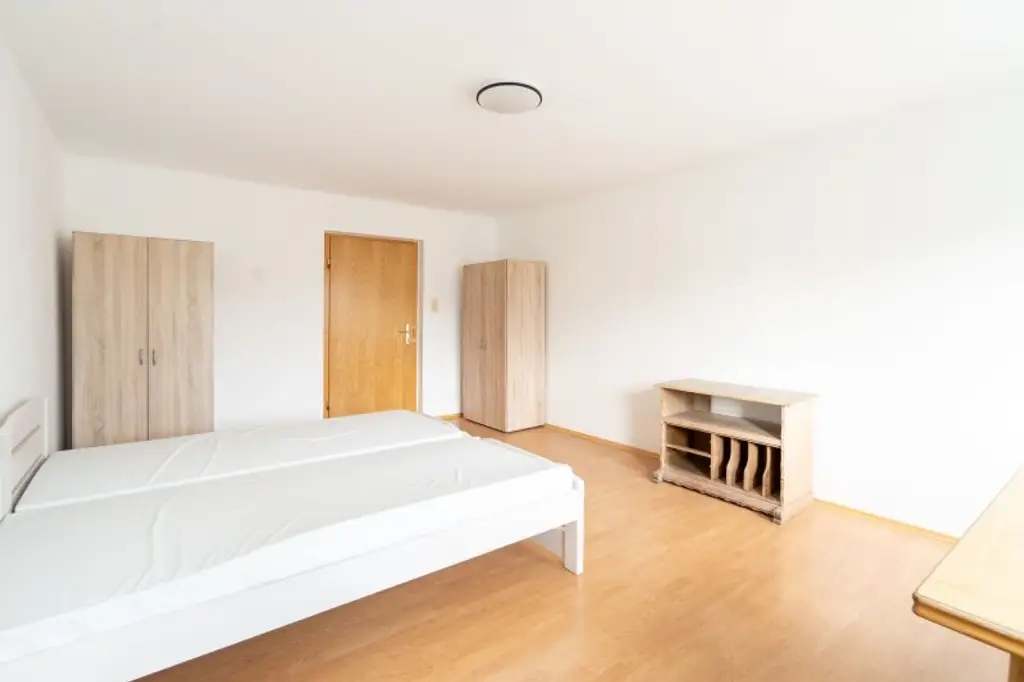 Neuhofen an der Krems, Haus mit Kleinwohnungen und Zimmer zu kaufen! PROVISIONSFREI