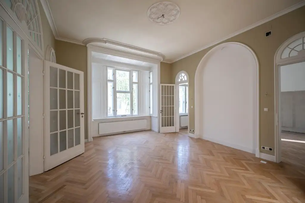 Rarität: Stadt-Villa mit weitläufigem Garten an exklusiver Hietzinger Adresse