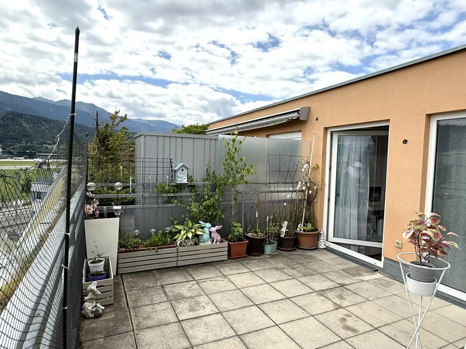 Attraktive  3 Zimmer-Maisonette-Wohnung mit Dachterrasse in Uninähe