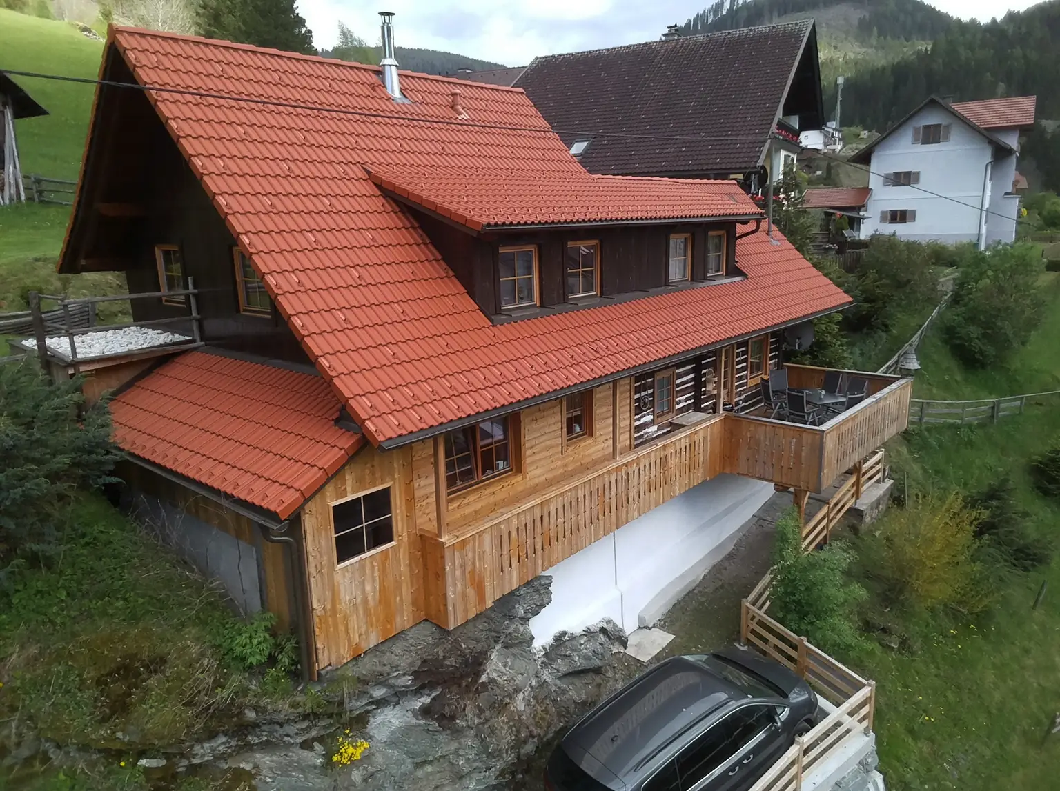 CHALET FÜR 7 – 8 PERSONEN IN KÄRNTEN MIT UNVERBUNDENER AUSSICHT In der Nähe der Ski- und Wandergebiete Bad Kleinkirchheim & Turracher Höhe!
