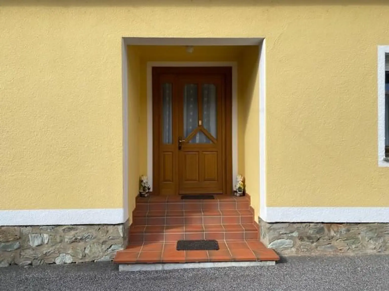 Gepflegtes Haus mit Nebengebäude, Stadl, Garten & Ackerfläche im Südburgenland!