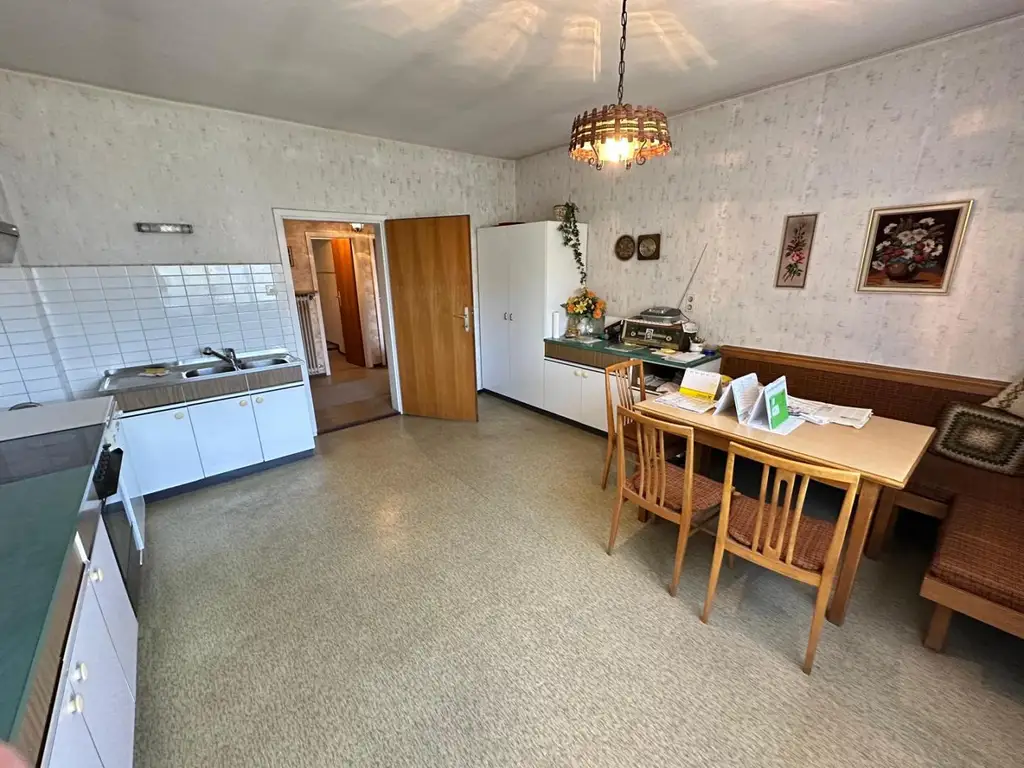 Bungalow mit großem Garten in ruhiger Wohngegend