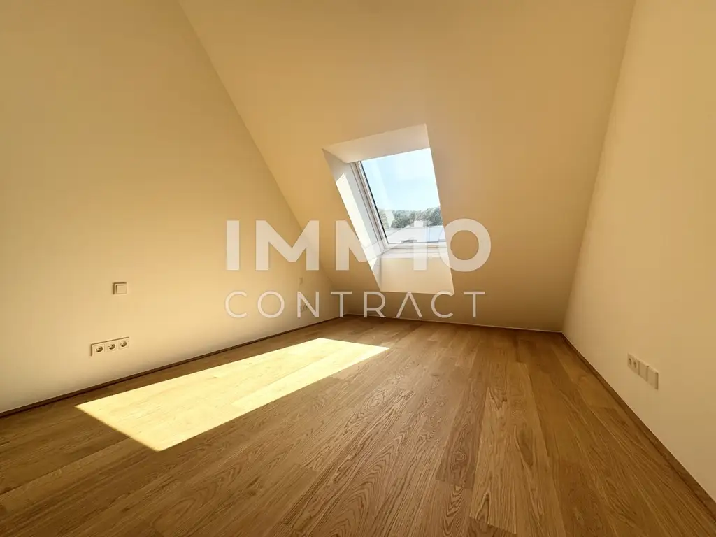 lichtdurchflutete 4-Zimmer-Penthousewohnung mit Balkon in Hietzing