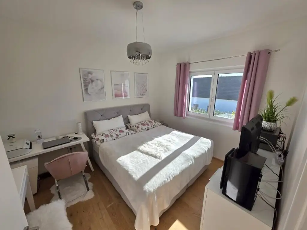 Neuwertige Jungfamilienwohnung mit sonnigem Balkon!