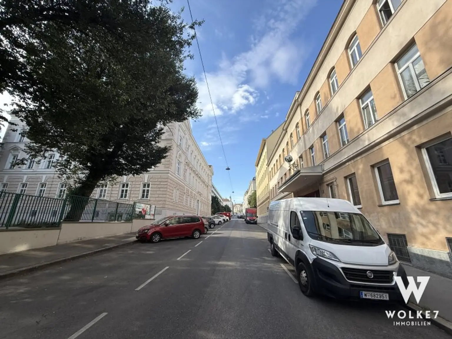 Charmante Maisonette-Wohnung mit Terrasse und Balkon in ruhiger Innenhoflage