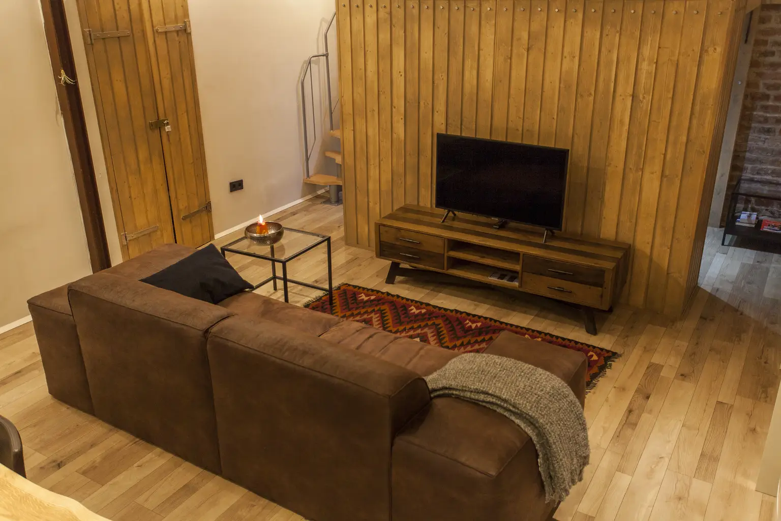 Moderne Souterrain Loft im Altbaustil ~ Kompakt eingerichtet ~ AKH Nähe ~ Gute öffentliche Anbindungen