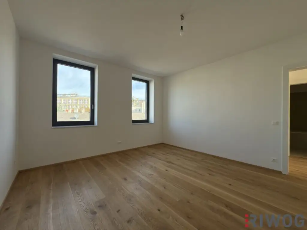 HERBSTAKTION - NEUE PREISE |  3-Zimmer Altbauwohnung mit großzügiger Verglasung und südseitigem Innenhofbalkon  | Fernwärme