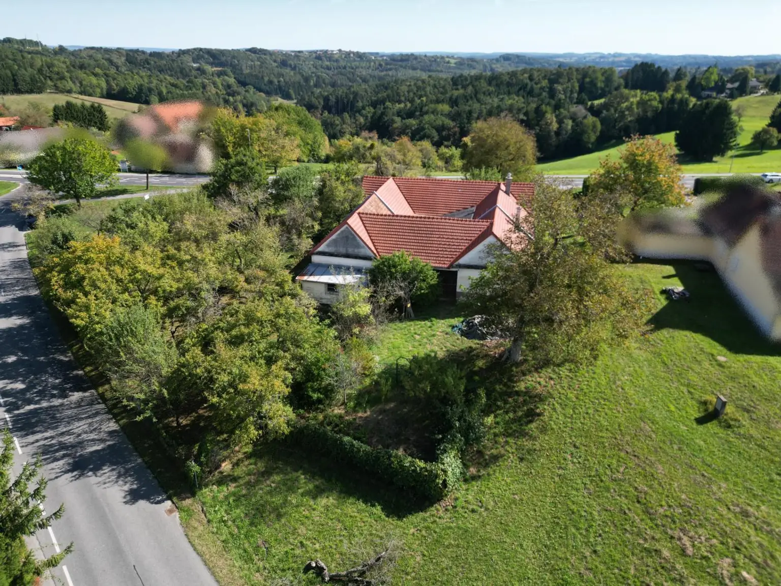 Zufahrt Rückseite